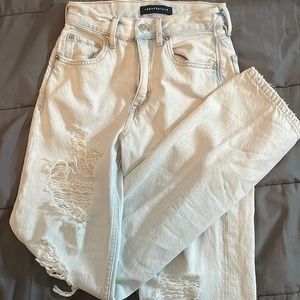 LITERALLY brand new. i took the tags off before i tried it on and it didn’t fit.